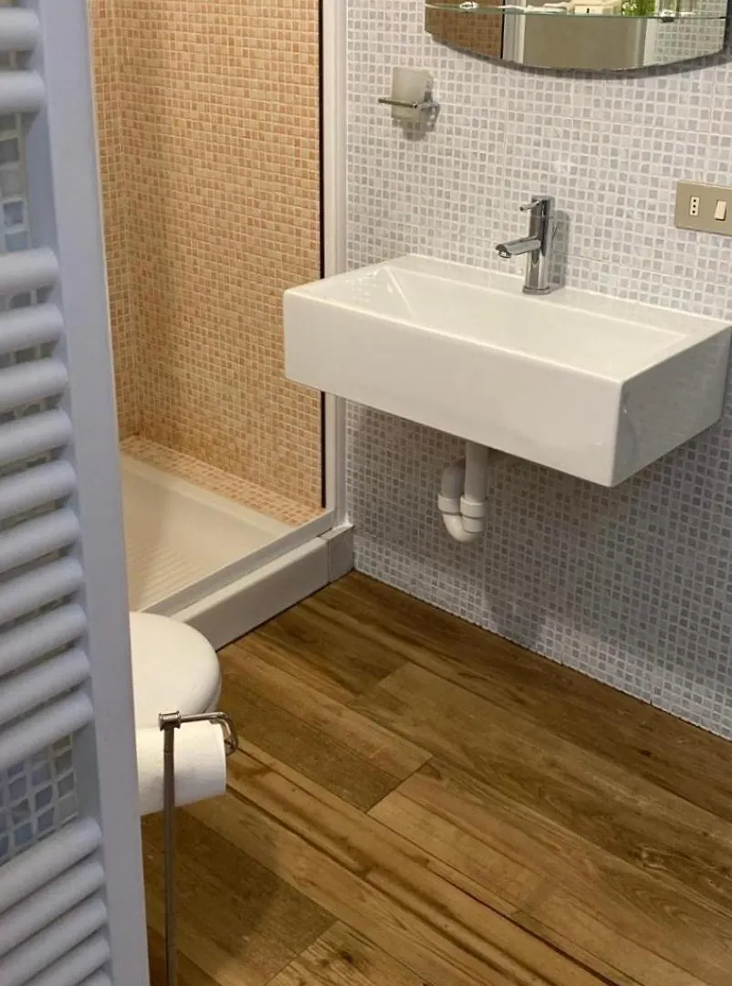 Charming & Bright Apartment Como Lakefront Argegno 0*,  Itália